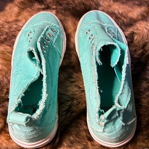 Corkys slip on banalu8